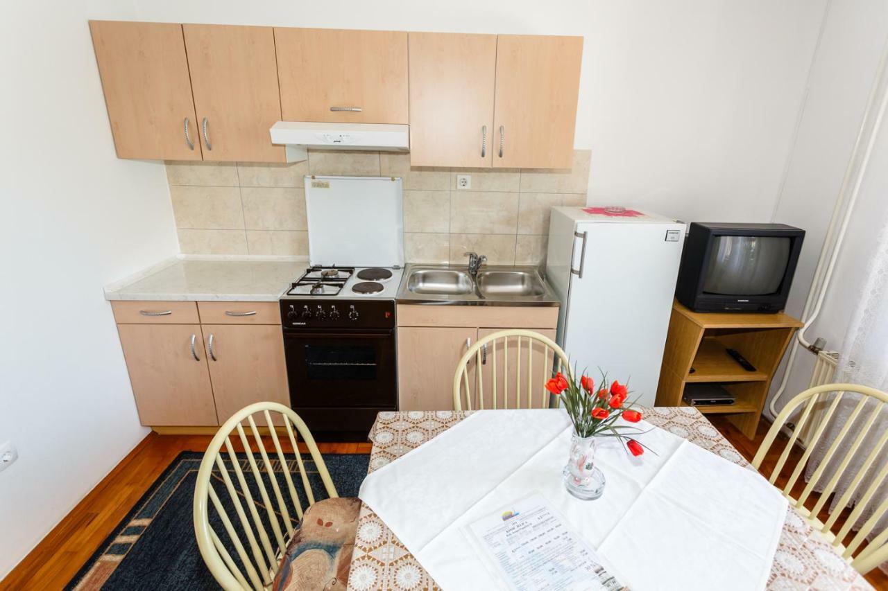 Apartmani Jelica Krk Town Exterior photo