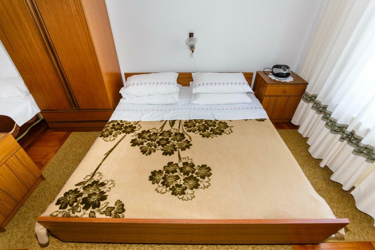 Apartmani Jelica Krk Town Exterior photo