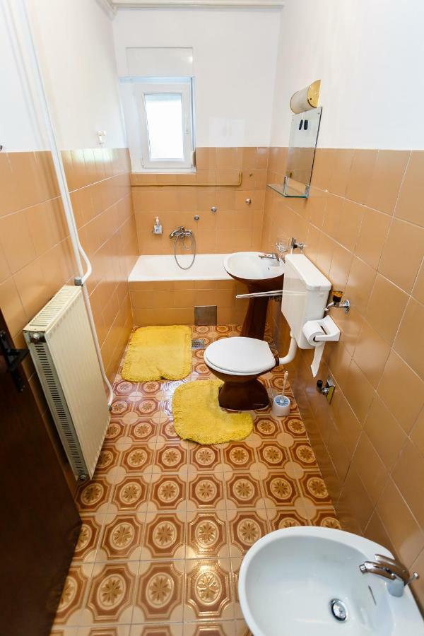 Apartmani Jelica Krk Town Exterior photo