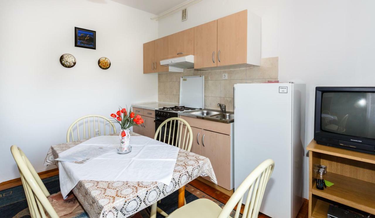 Apartmani Jelica Krk Town Exterior photo